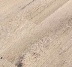 SPC Flooring AP8681- Traditional Oak Woodgrain